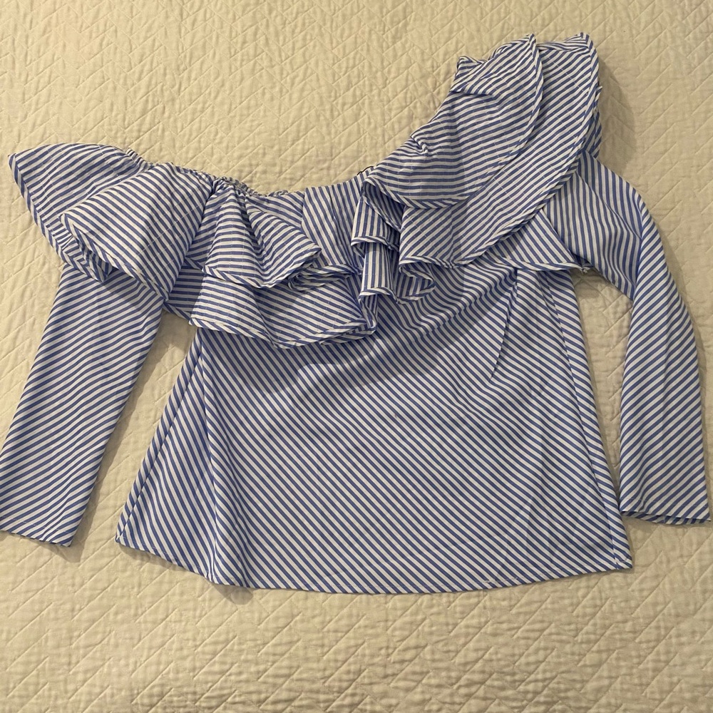 Ruffle top